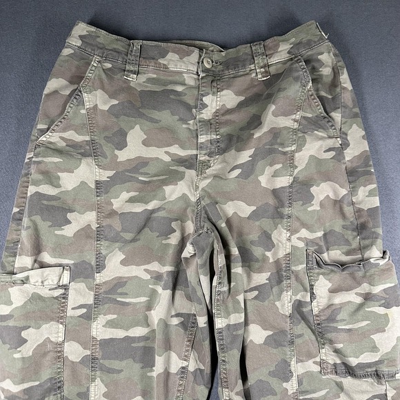 American Eagle Outfitters Cargo Pants Womens 12 Green Camo Barrel Stretch - Picture 3 of 15